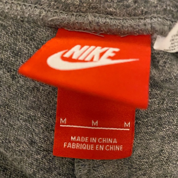 EUC NIKE cropped sweat jogger Medium - Picture 6 of 6